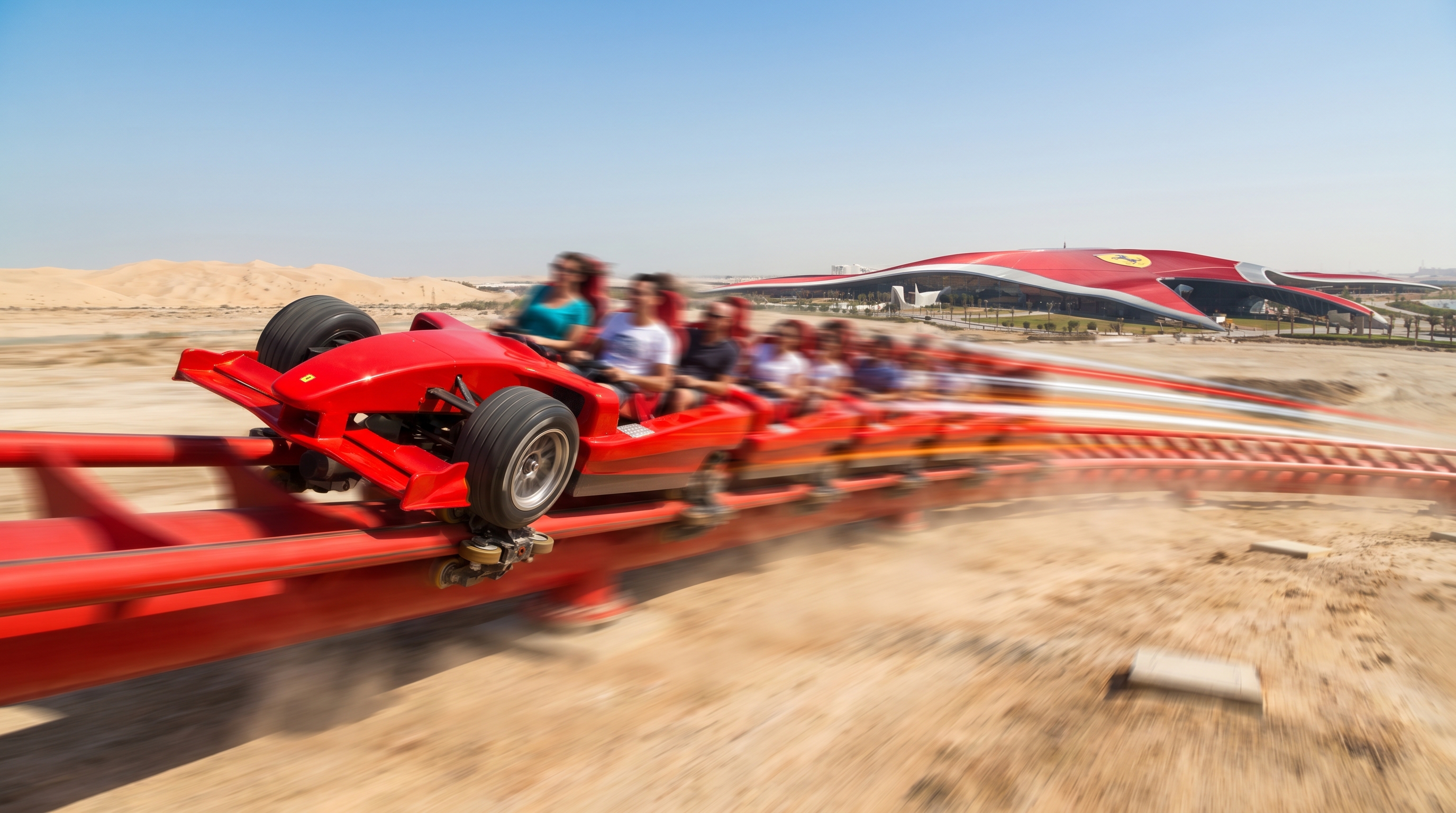 Formula Rossa - La montaña rusa más rápida del mundo