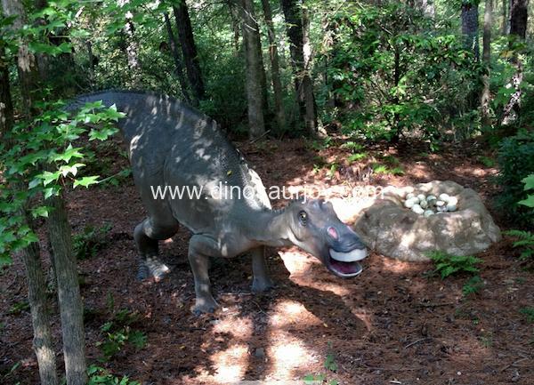 DWD1497 Maiasaura with baby nest