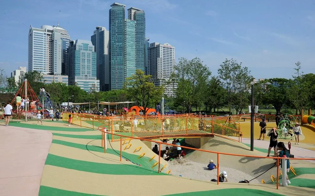 A winding pathway inviting exploration through diverse botanical arrangements - The 2026 Seoul International Garden Show: A Verdant Tapestry of K-Culture and Design at Seoul Forest