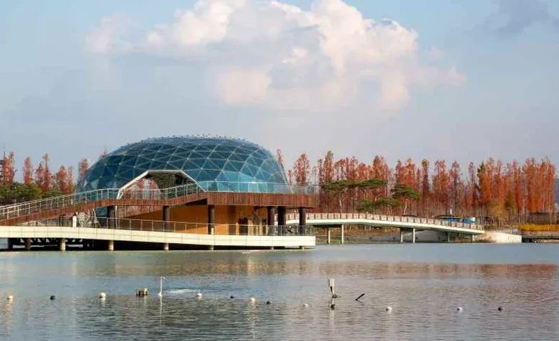 alt:セ宗湖水公園の歴史的なアーカイブビジュアル - 2026年5月、世宗特別自治市で出会うハングルの美学。第629回 世宗大王誕辰記念ガイド