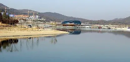 alt:セ宗湖水公園の歴史的なアーカイブビジュアル - 2026年5月、世宗特別自治市で出会うハングルの美学。第629回 世宗大王誕辰記念ガイド