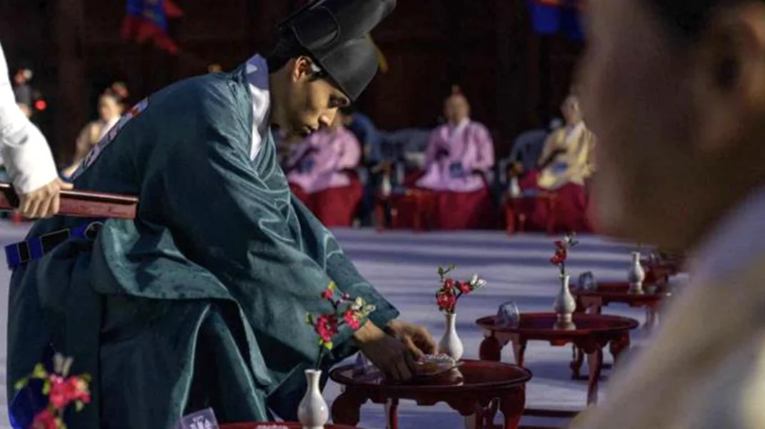 The meticulous application of traditional makeup for the royal banquet participants - Royal Filial Piety Reimagined: The 2026 Changgyeonggung Yayeon Night Banquet