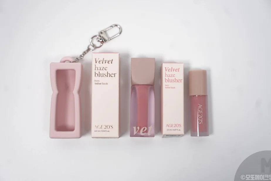 alt:ベルベットブラッシャーコレクション。洗練されたパッケージとモダンなミニマリズム。 - 2026年韓国オリーブヤングセール完全攻略ガイド：日程・おすすめ・裏技まとめ