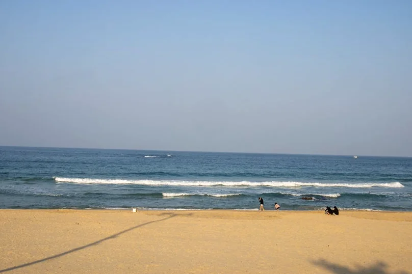 alt - 주문진 BTS Bus Stop: Architectural Reverie on Korea's East Coast for the 2026 Season