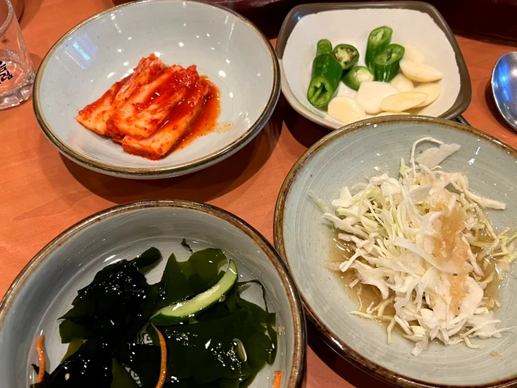 alt - アックジョン・ロデオの伝説を味わう。究極の鶏カルビ専門店『タクロガ』本店完全ガイド