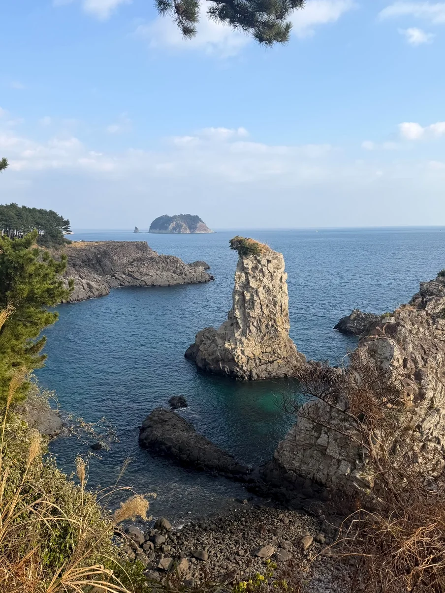 Featured image of post 西帰浦外ドルゲ：済州の絶景を巡るハイエンドガイド