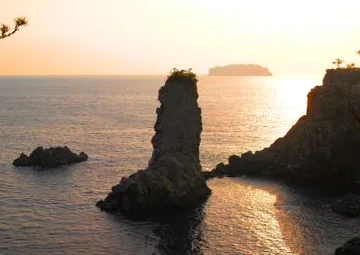 南州海金剛のパノラマビュー - 西帰浦外ドルゲ：済州の絶景を巡るハイエンドガイド