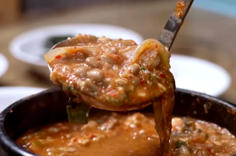 A ladleful of thick stew, artisanal tofu and perfectly fermented beans. - Ancestral Umami: Geumseong Restaurant Yangji Yongin