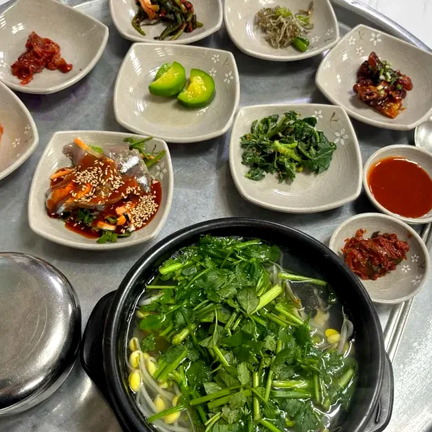 Visual of Manseong Bokjip - Tongyeong Gastronomy: The Transcendent Clarity of Manseong Bokjip