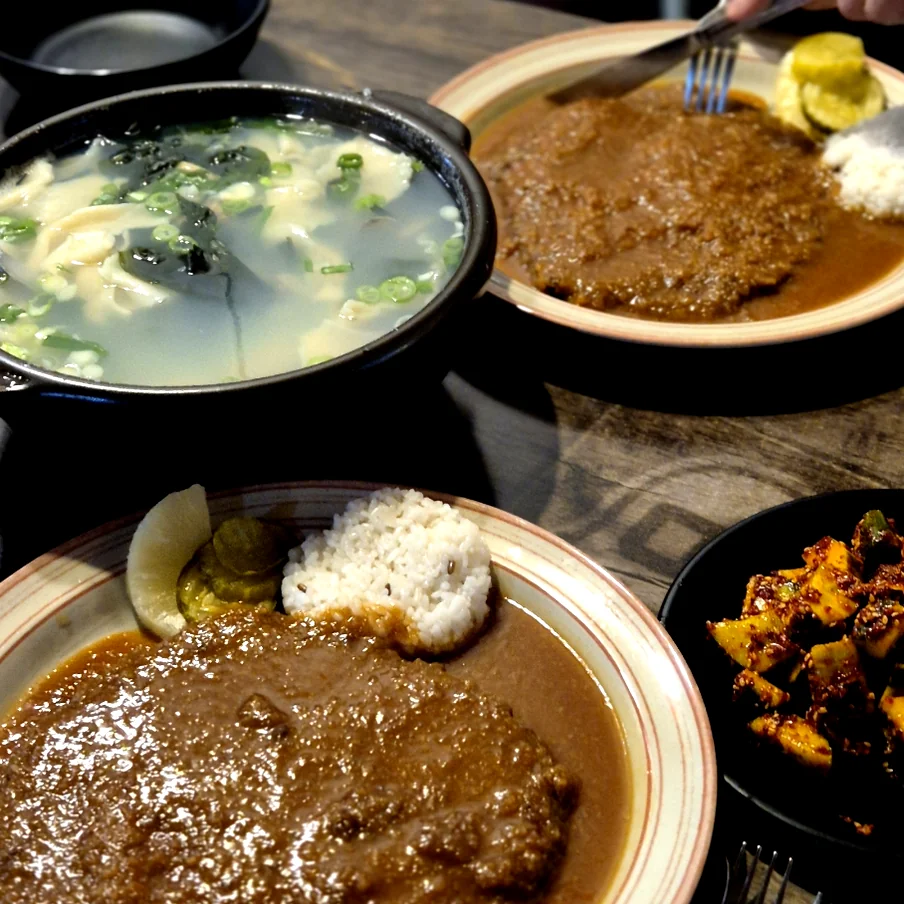 The serene and welcoming atmosphere of Song Chi Maeul. - The Culinary Hermitage of Suncheon: A Refined Guide to Songchi Maeul