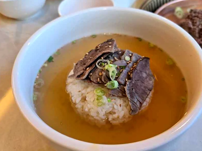 Visual of Woosoook Jeongja Bonjeom - Woosoook Jeongja: The Definitive Guide to Premium Hanwoo and Pyeongyang Cold Noodles