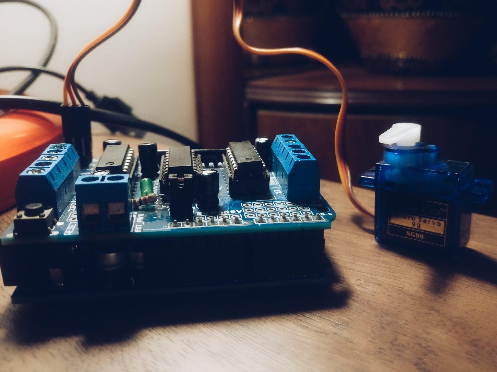 การควบคุม Servo Motor ด้วย Arduino และ Motor Driver Shield L293D