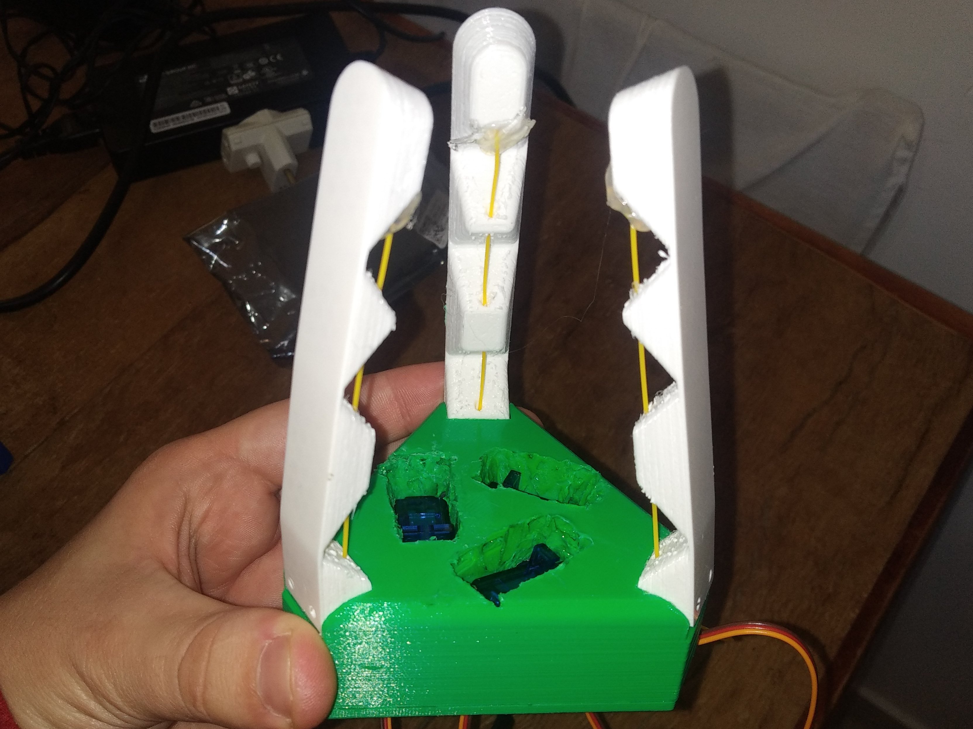 โปรเจกต์ Claw prosthesis ควบคุมโดย myoelectric sensor