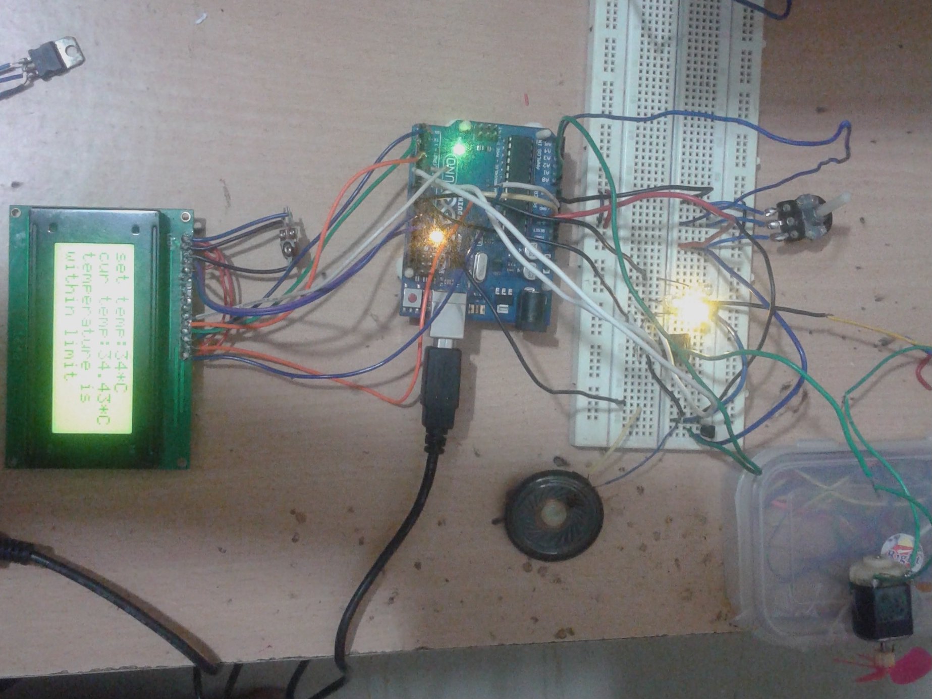 Temperature Controlled Fan พร้อม LCD โดยใช้ Arduino