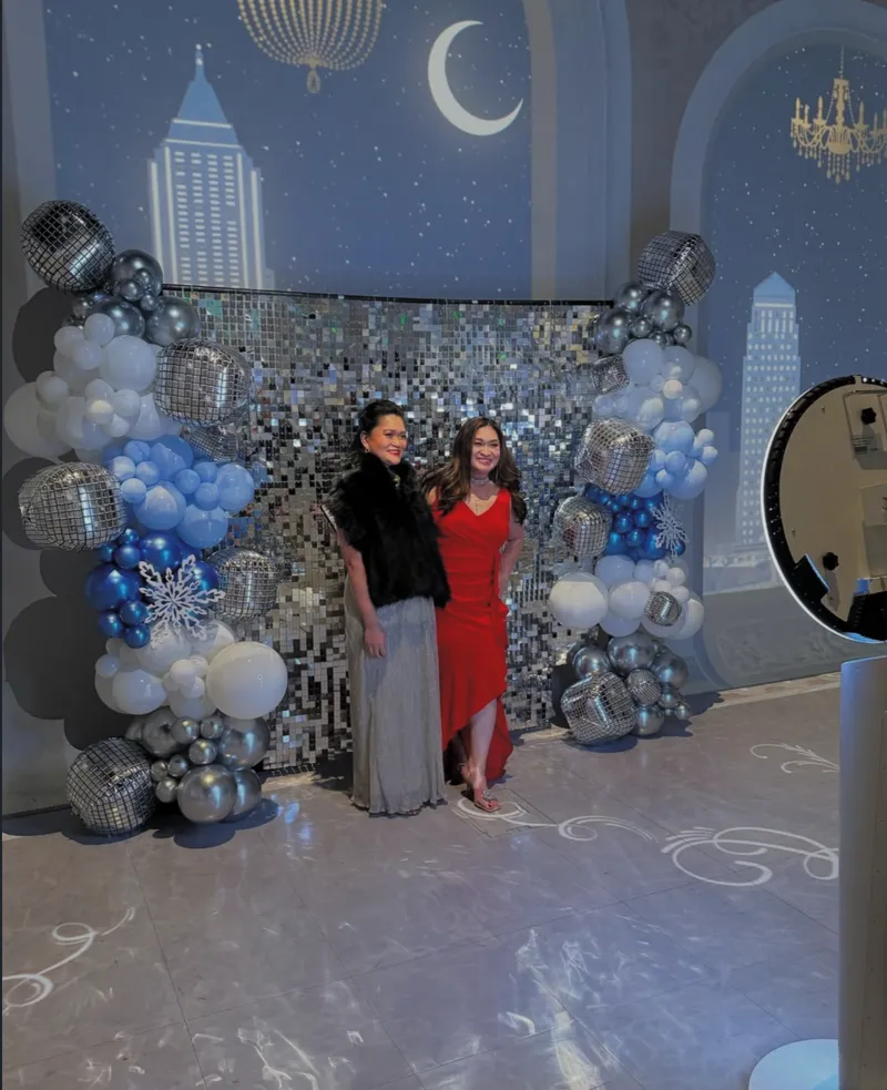 Deluxe booth with balloon backdrop at elegant Las Vegas event