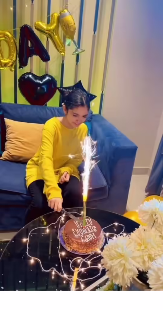 Mayi Ri's Aina Asif Celebrates Her 15th Birthday With Friends!