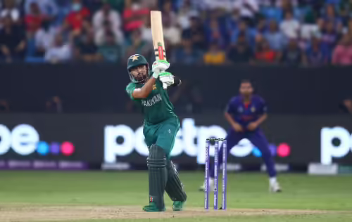 Heavy Criticism on Maaz Safder For Teaching Cricket To Pakistan Team