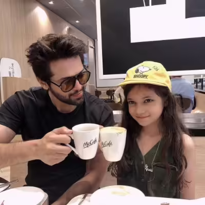 Famous Pakistani Celebrities Who Are The Coolest Dads Ever