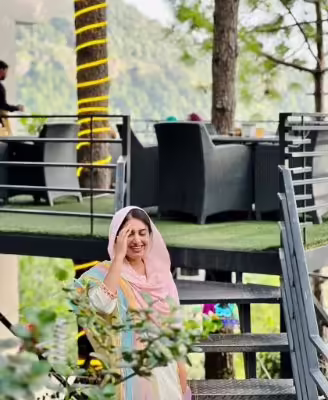 Iqrar Ul Hassan Pictures With His Second Wife Farah Yousuf Iqrar Ul Hassan Pictures With His Second Wife Farah Yousuf