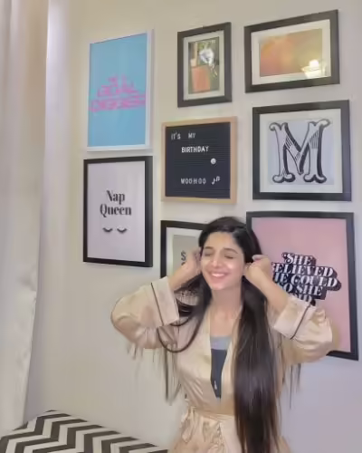 Actress Mawra Hocane celebrates birthday with family