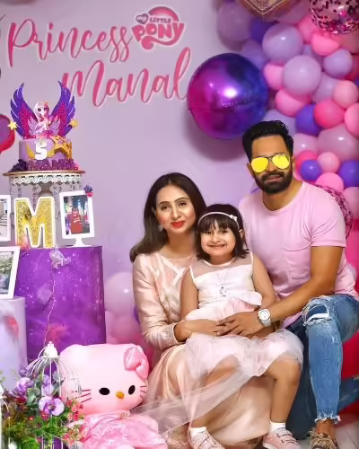 Pakistani Celebrities Who Became Parents In 2023 Pakistani Celebrities Who Became Parents In 2023
