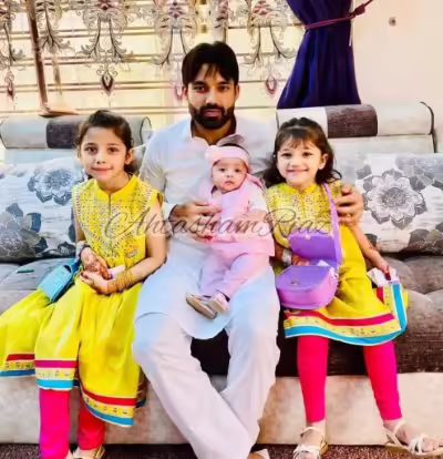 Pakistani Celebrities Who Became Parents In 2023 Pakistani Celebrities Who Became Parents In 2023