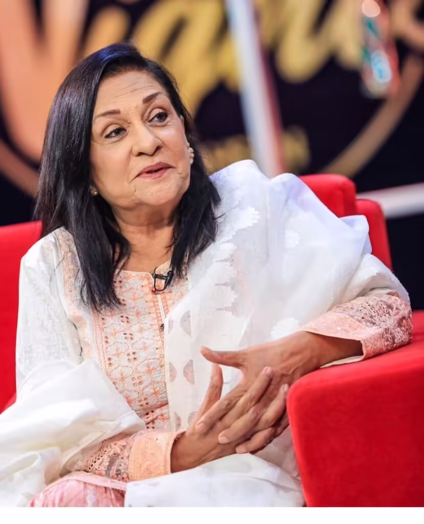 Samina Ahmed and her husband's vacation pictures goes viral