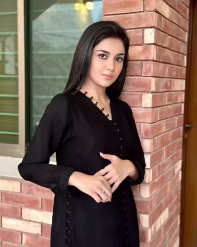 Syeda Tuba Anwar In Her Casual Best On Dubai Trip