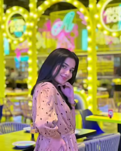 Syeda Tuba Anwar In Her Casual Best On Dubai Trip