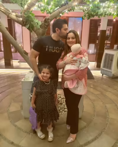 Aiman Khan & Minal Khan Birthday Celebration Pictures