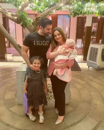 Aiman Khan & Minal Khan Birthday Celebration Pictures