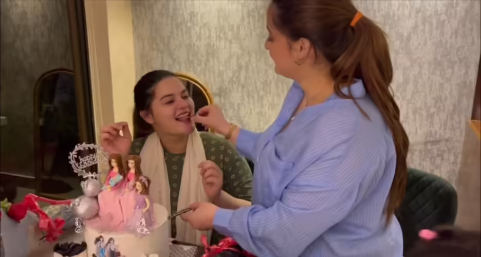 Aiman Khan & Minal Khan Birthday Celebration Pictures