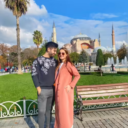 Aiman Khan & Minal Khan Birthday Celebration Pictures