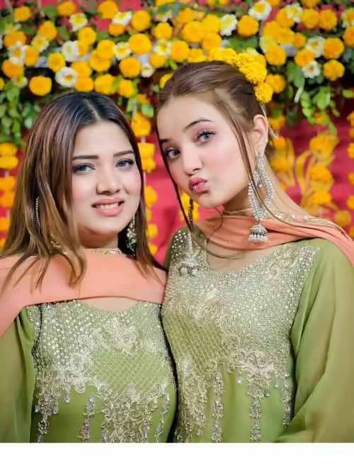TikTok star Rabeeca Khan and her mom steal the show with their beautiful twinning outfits