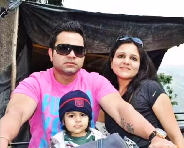Virat Kohli With Brother Vikas Kohli Family