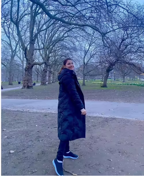 Hina Altaf and Agha Ali unseen pictures from vacation in London