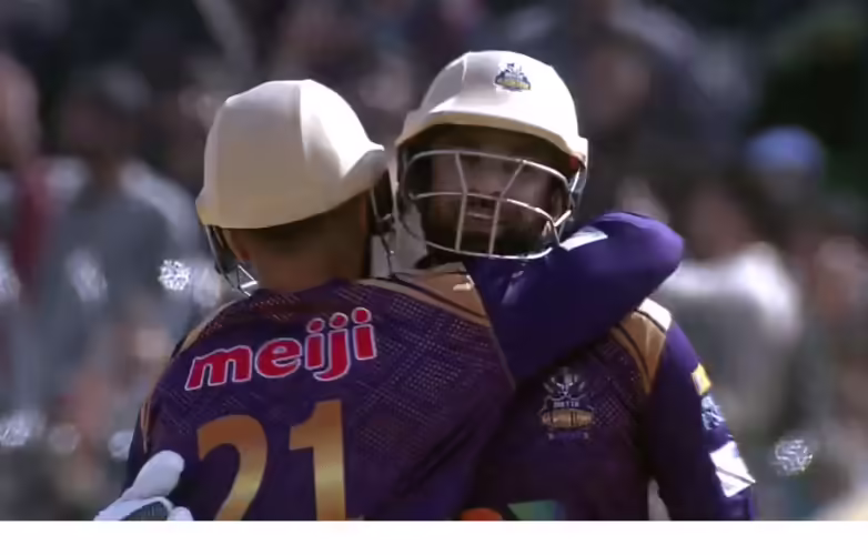 Iftikhar Ahmed smashes six sixes in an over against Wahab Riaz during a PSL showcase match
