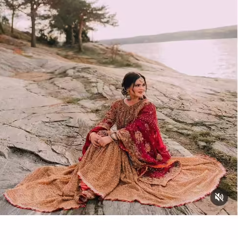 Anmol Moments: Imam-ul-Haq's Soon-to-be Wife's Pictures Break the Internet