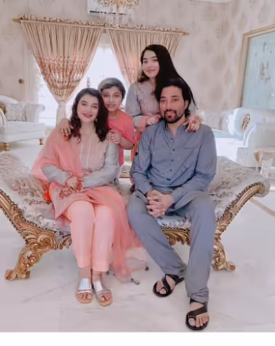 Saud Qasmi and his daughter look amazing in these captivating photos