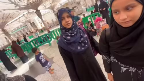 Maaz Safder performing Umrah with family: Shares soulful vlog