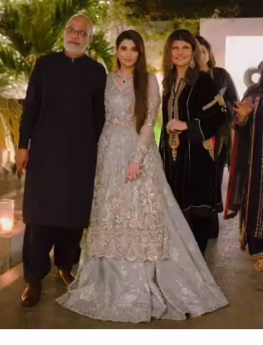 Rubina Ashraf's daughter Minna Tariq shares adorable pictures & Instagram reels