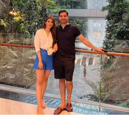 Rubina Ashraf's daughter Minna Tariq shares adorable pictures & Instagram reels