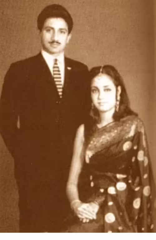 Meet Pervez Musharraf's family, his wife, daughter, brother, sister, parents, & son