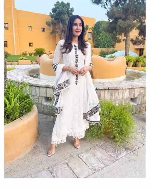 Shaista Lodhi and her husband Adnan Lodhi pull off casual looks as they spend quality time at home; PIC