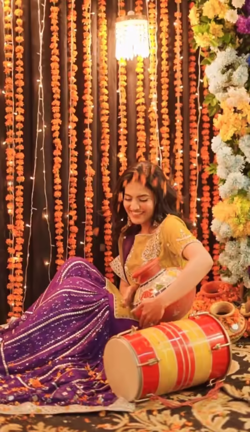 Iqra Kanwal's Grand Dholki Pictures & Video