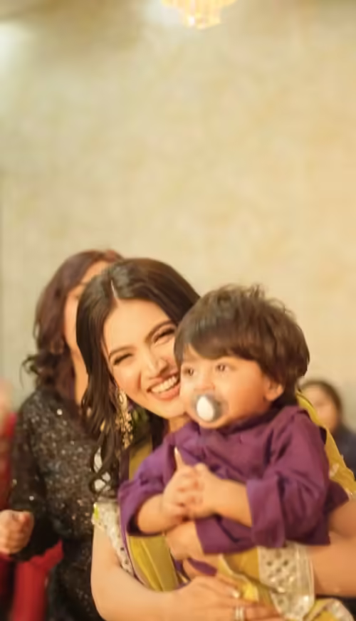 Iqra Kanwal's Grand Dholki Pictures & Video