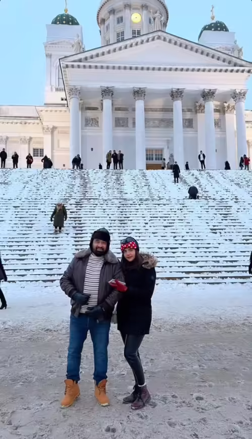 Nida Yasir & Yasir Nawaz Enjoying Snowfall in Finland