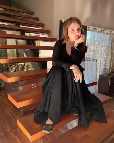 Areeba Habib Performs Umrah