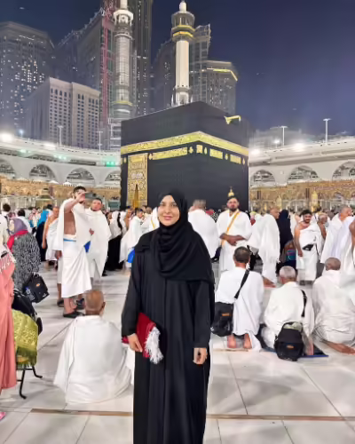 Areeba Habib Performs Umrah