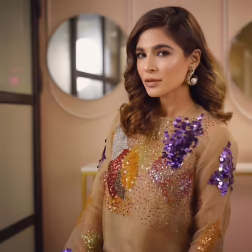 Ayesha Omar Planning To Leave Pakistan